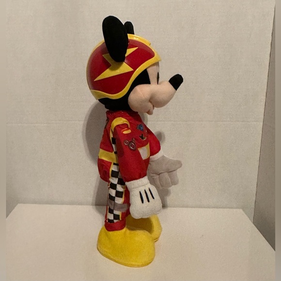Disney Roadster Racers Talking Mickey Mouse - Picture 4 of 9